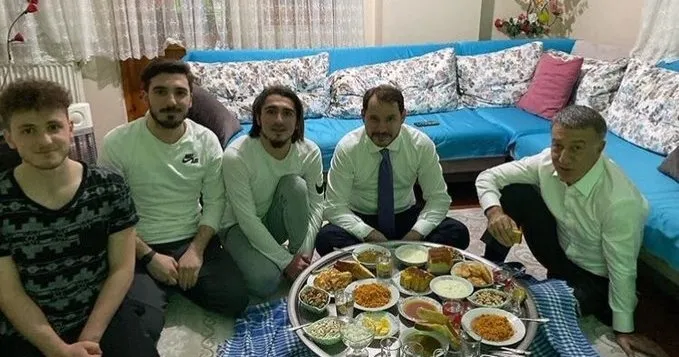 Hazine ve Maliye Bakanı Berat Albayrak'tan Abdülkadir Ömür'e ziyaret - 1