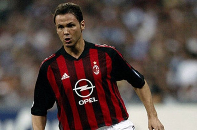 Futbolcuların bilinmeyen hayat hikayeleri