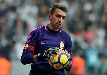 Muslera müjdeyi verdi! Asamoah...