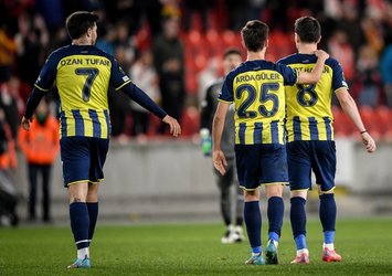 Fenerbahçe, Kasımpaşa'ya konuk oluyor