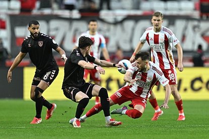 Onvo Antalyaspor 3 puanı kaptı!