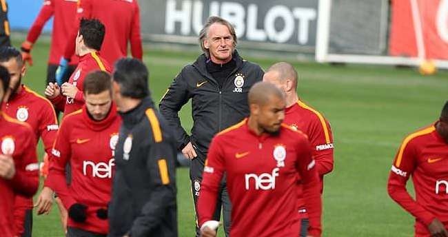 Hıncal Uluç: Galatasaray kümede kalmaya oynayacak