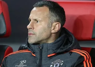 Giggs Manchester United'a veda ediyor