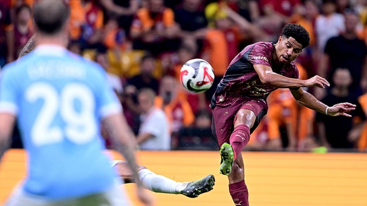 TRANSFER HABERİ: Galatasaray'ın yıldızına Manchester United'dan kanca! TRANSFER HABERİ: Galatasaray'ın yıldızına Manchester United'dan kanca!