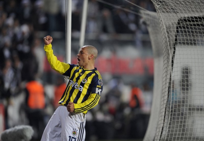 Alex seneye Fenerbahçe’de! Flaş açıklama geldi