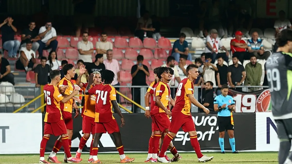 Galatasaray'ın Avusturya kamp kadrosu belli oldu, Sanchez kafilede yok