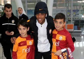 Rodrigues’in imza gününde izdiham çıktı!