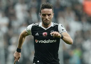 Fenerbahçe'den Gökhan Gönül'e ihraç!