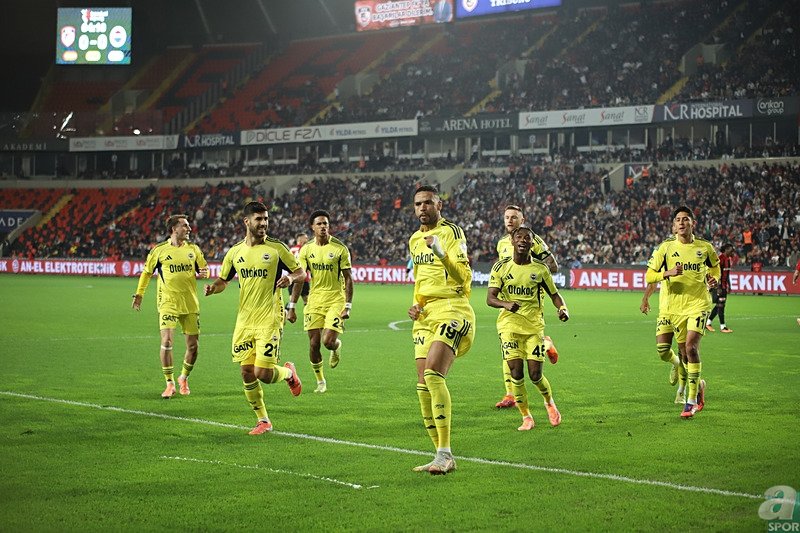 Real Betis Sofyan Amrabat’ın bonservisini istiyor! İşte Fenerbahçe’ye yapılacak teklif