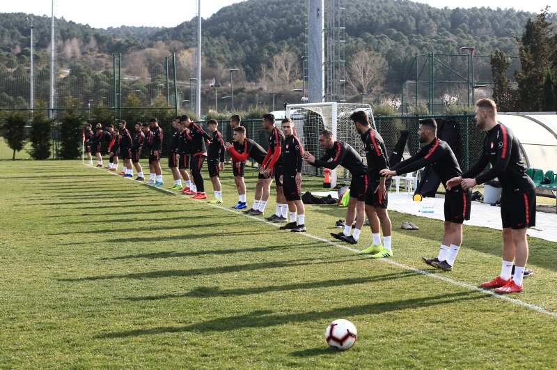 Türkiye maçı öncesi Arnavutluk’ta kriz!