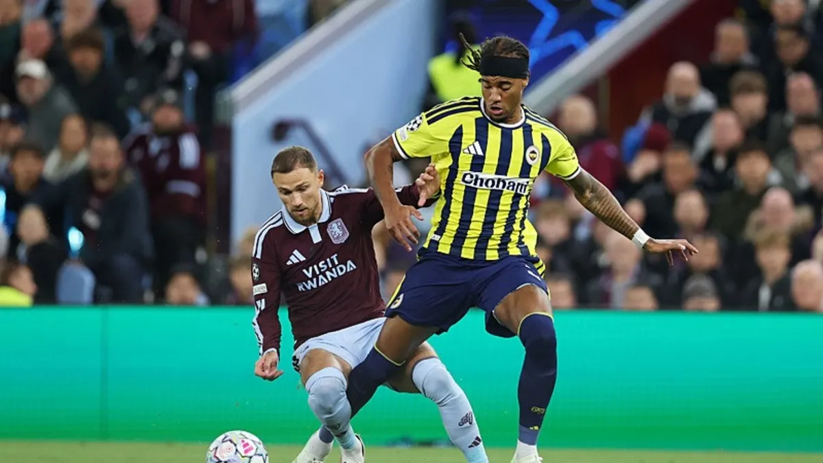 Archie Brown yerde kaldı Fenerbahçe penaltı bekledi! İşte o pozisyon