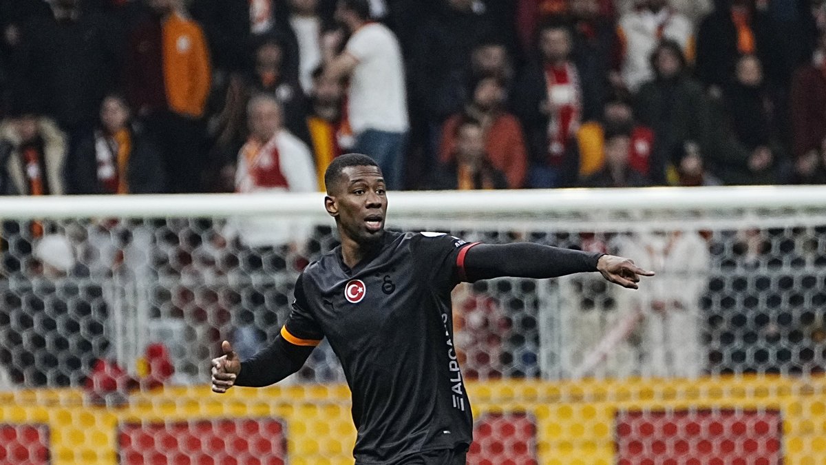 Galatasaray'da Carlos Cuesta sınıfta kaldı! İstatistikleriyle şoke etti Galatasaray'da Carlos Cuesta sınıfta kaldı! İstatistikleriyle şoke etti