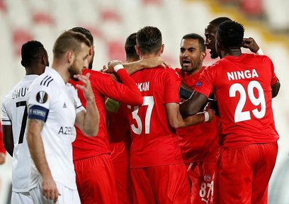 Sivasspor deneyimli ismin sözleşmesini uzattı