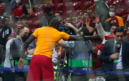 Galatasaray Lokomotiv Moskova maçında Diagne ve Jetvaj arasında gerginlik!