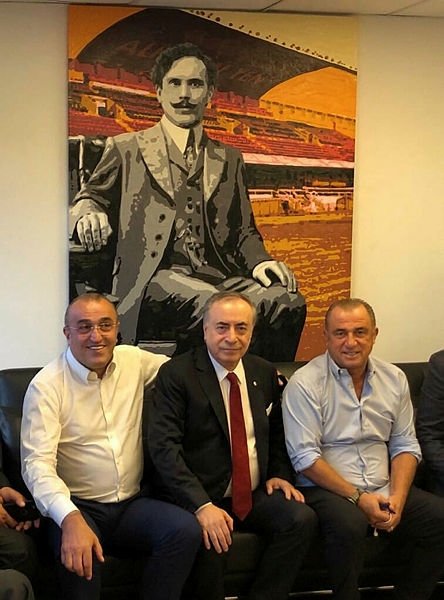 Galatasaray’da derin çatlak!
