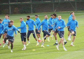 F.Bahçe'ye sevindiren haber! Antrenmanda takımla çalıştı...