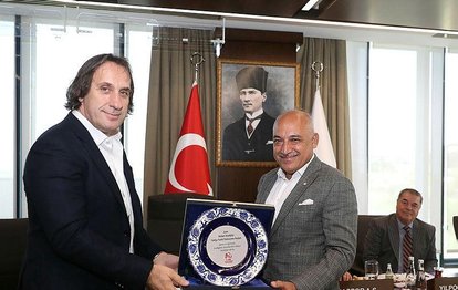 Murat Özkaya’dan Mehmet Büyükekşi’yi ziyaret!