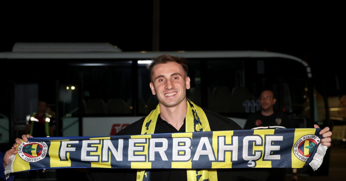 Fenerbahçe'nin yeni transferi Kerem Aktürkoğlu İstanbul'da