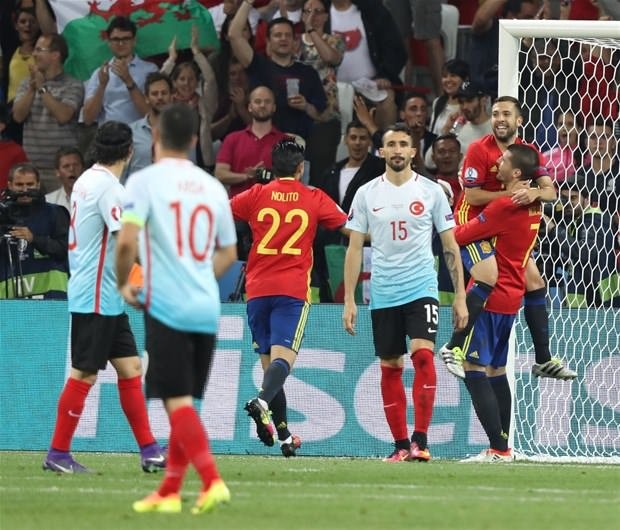İtalya yenildi sosyal medya karıştı!