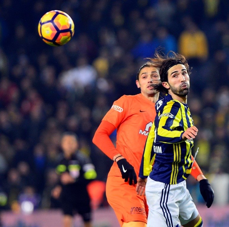 Hasan Ali Kaldırım ezeli rakibe gidiyor