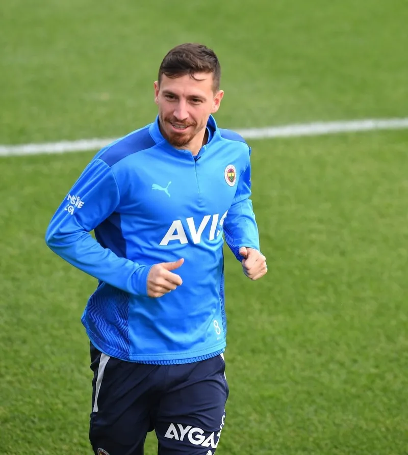 FENERBAHÇE HABERLERİ: Frankfurt maçı öncesi müjde! Mert Hakan Yandaş çalışmalara başladı - 1