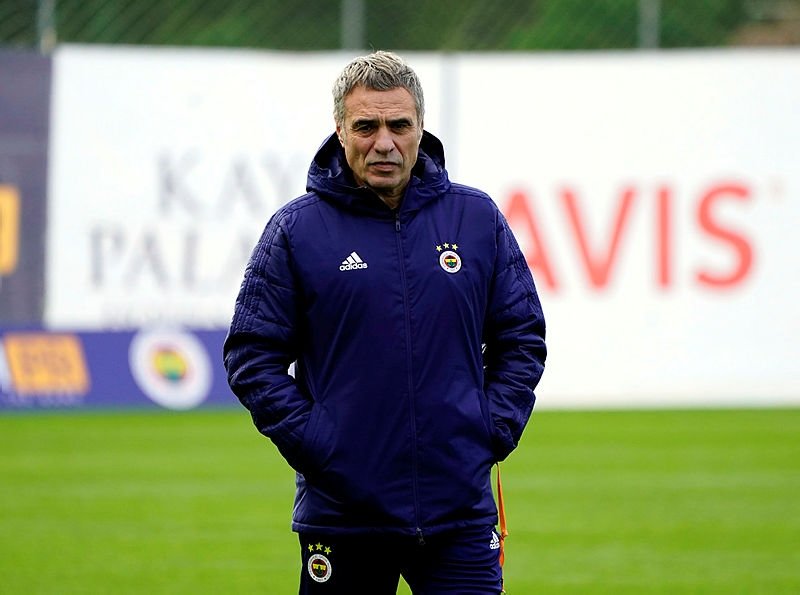 Usta yorumcudan sert sözler! Ersun Yanal boş konuşuyor