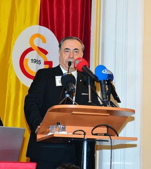 Galatasaray’da 3 yıldız satılıyor