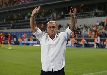 Aslan tur için sahada! İşte Terim'in ilk 11'i