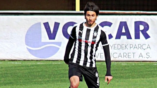 Galatasaray’a transferini sosyal medyadan açıkladı!