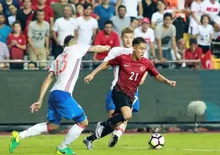 Antalya'da dostluk kazandı