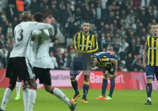 Galatasaray'dan Robin van Persie'ye tepki