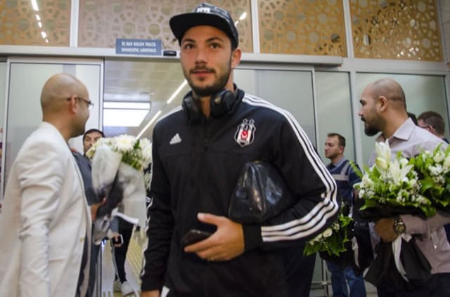 Şenol Güneş yıldız futbolcunun menajerini kovdu