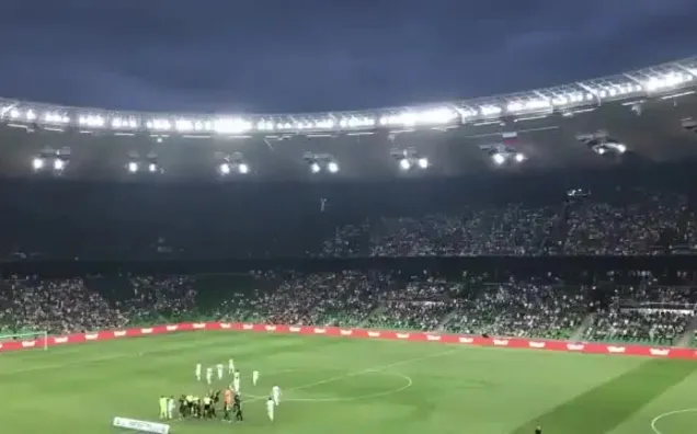5 bin metre karelik LED ekran büyüledi