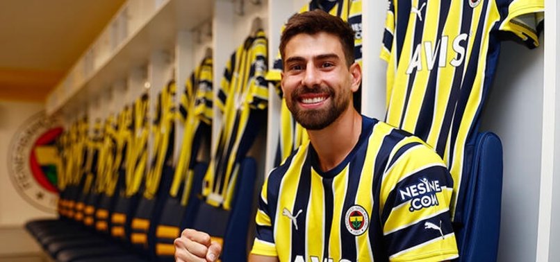 Fenerbahçe'nin yeni transferlerinden Luan Peres basın mensuplarının sorularını yanıtladı!