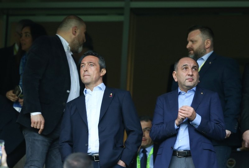 Kadıköy’de Ali Koç’a büyük tepki