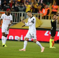 Penaltı kaçıran Oğuzhan’a taraftardan sert tepki