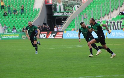 Sakaryaspor 3-1 Yeni Malatyaspor MAÇ SONUCU-ÖZET | Sakarya Malatya’yı devirdi!