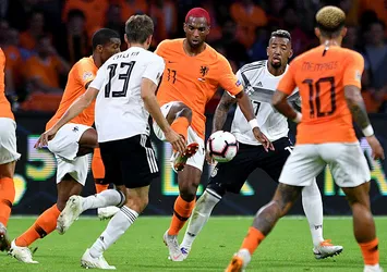 Almanya Hollanda'ya hafif geldi!