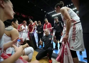 Potanın Perileri Yeni Zelanda'ya acımadı!