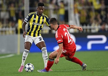 F.Bahçe'de şok sakatlık! Benfica maçına devam edemedi