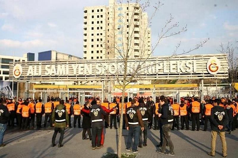 Maçın ertelenme nedeni o ihbar!