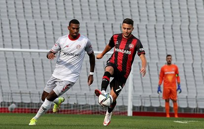 Fatih Karagümrük 0-0 Antalyaspor MAÇ SONUCU-ÖZET | Karagümrük ve Antalyaspor yenişemedi!