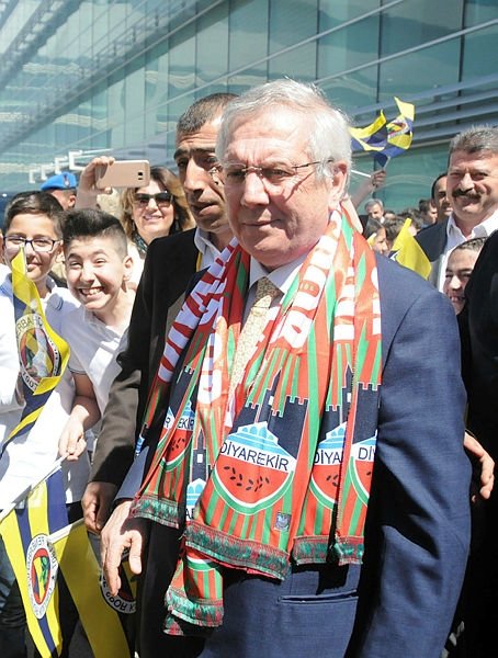 Fenerbahçe’ye 100 milyonluk gelir