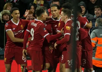 "Merseyside" derbisi Liverpool'un