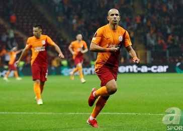 TRANSFER HABERLERİ: Başakşehir’de Emre Belözoğlu’dan Galatasaraylı Sofiane Feghouli’ye kanca!