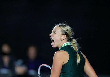 Muguruza ile Kontaveit finale yükseldi!