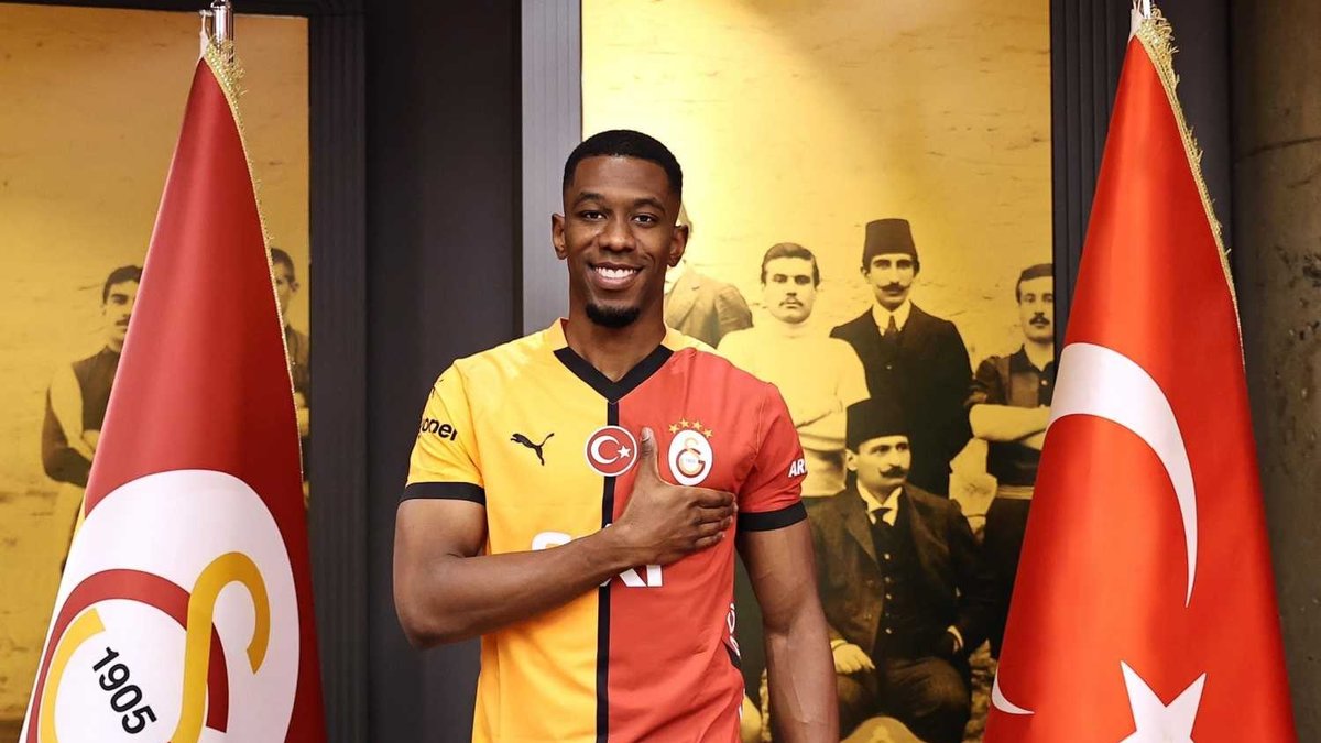 TRANSFER HABERİ: Galatasaray'dan flaş Carlos Cuesta kararı! Yollar ayrılacak mı? TRANSFER HABERİ: Galatasaray'dan flaş Carlos Cuesta kararı! Yollar ayrılacak mı?