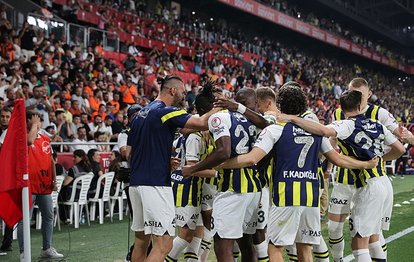 Fenerbahçe’nin yeni sezon formaları görücüye çıktı!
