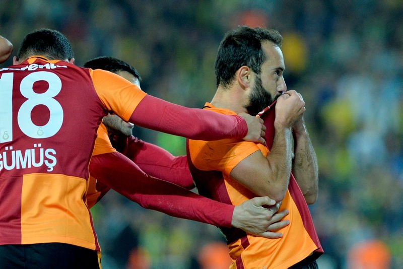 Galatasaray’a büyük şok! Transfer yasağı...