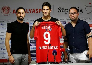 Antalyaspor Leschuk'u kadrosuna kattı